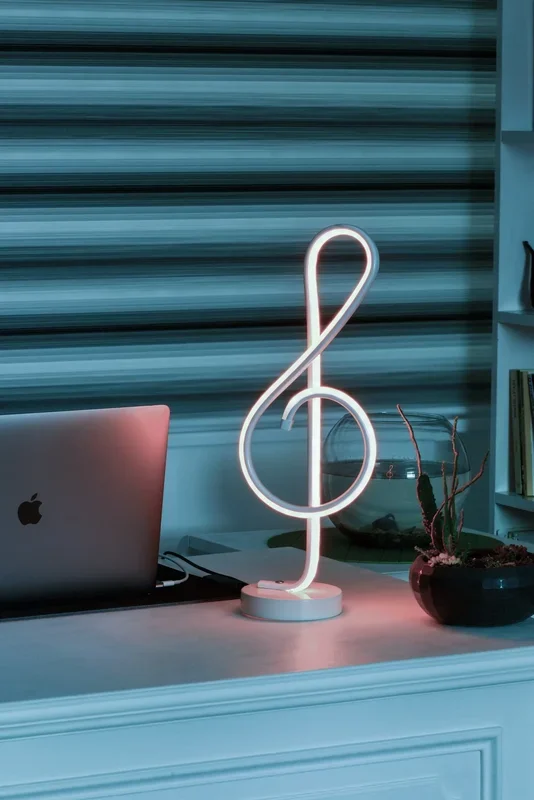 Lampada moderna a led modello chiave di violino colore bianco cm 16x12x47h
